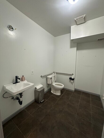 More Photos Of 11 Liberty St, Poughkeepsie Apartments For Lease