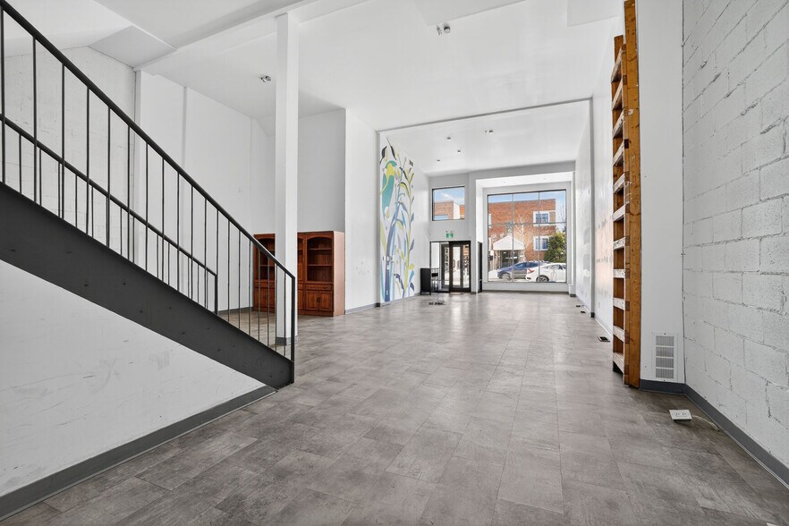 More Photos Of 1577-1579 Rue Fleury E, Montréal Storefront Retail Residential For Lease