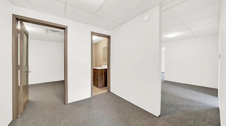 More Photos Of 3534-3536 W 26th St, Chicago Storefront Retail Office For Lease