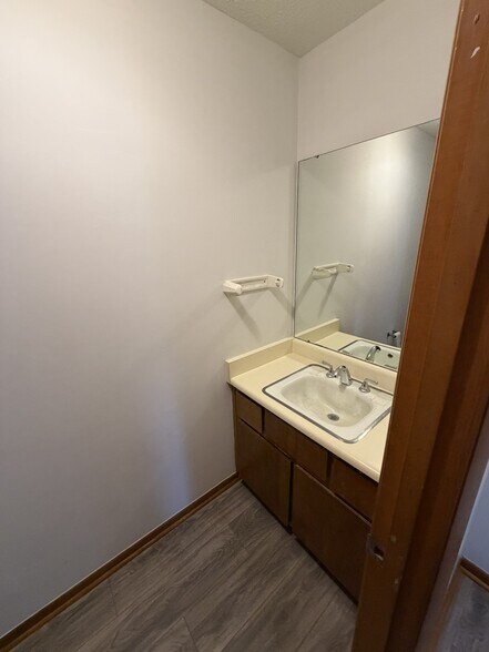 More Photos Of 7370 Hodgson Memorial Dr, Savannah Office For Sale