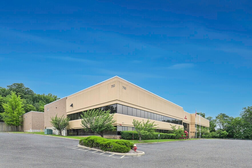 More Photos Of 750 Corporate Dr, Mahwah Manufacturing For Lease