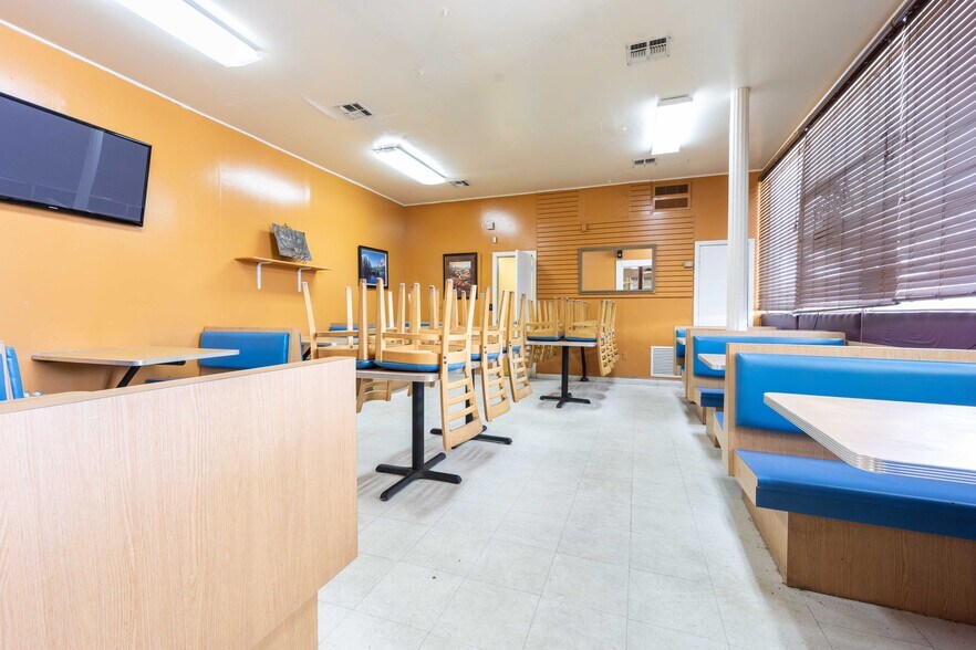 More Photos Of , Live Oak Unknown For Sale