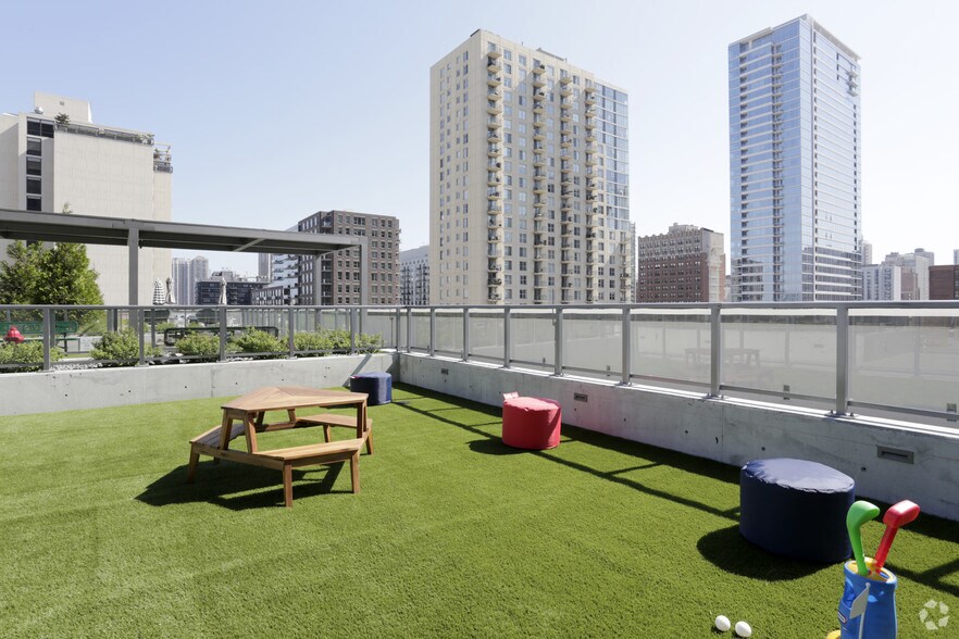 More Photos Of 1140 N Wells St, Chicago Apartments For Lease
