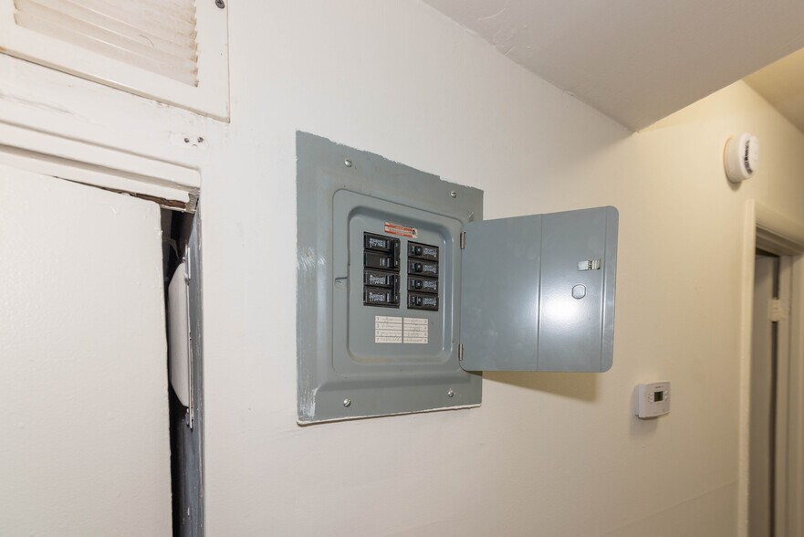 More Photos Of 2924 W Cold Spring Ln, Baltimore Apartments For Sale