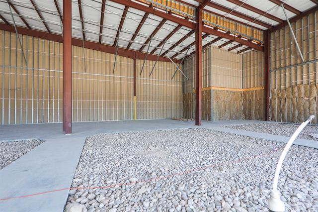 More Photos Of 102 Floral Blvd, Laredo General Retail For Lease