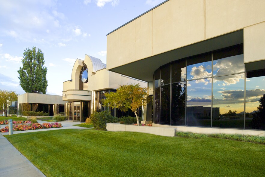 More Photos Of 2850 Decker Lake Dr, West Valley Unknown For Lease