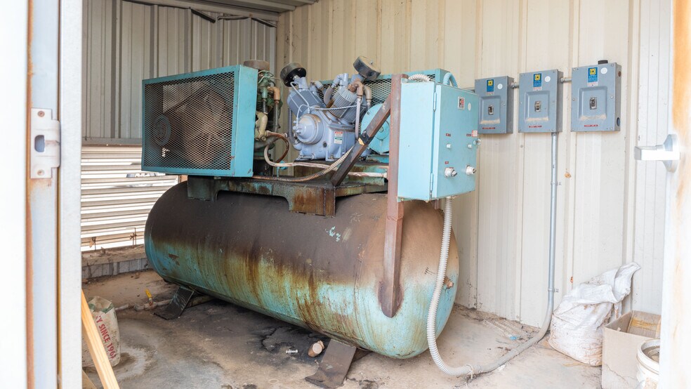 More Photos Of 11708 GA Highway 24 W, Sandersville Warehouse For Sale