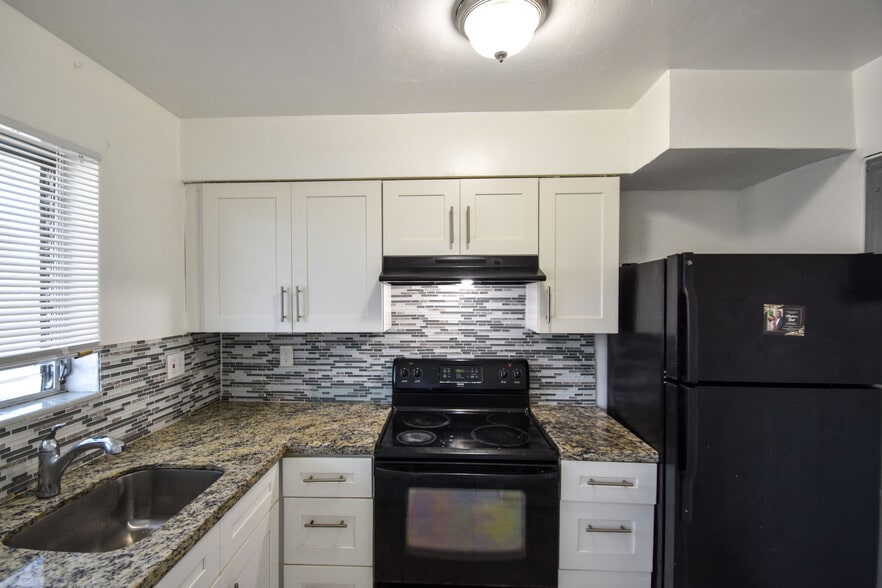 More Photos Of 1241-1251 W River Dr, Margate Apartments For Sale