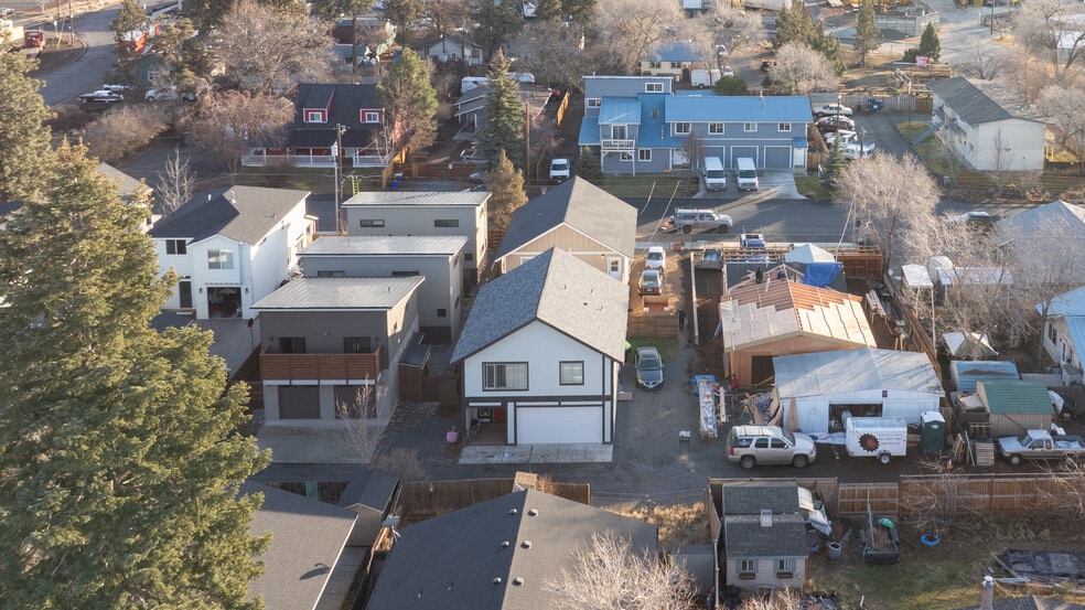 More Photos Of 428 NE Burnside Ave, Bend Apartments For Sale