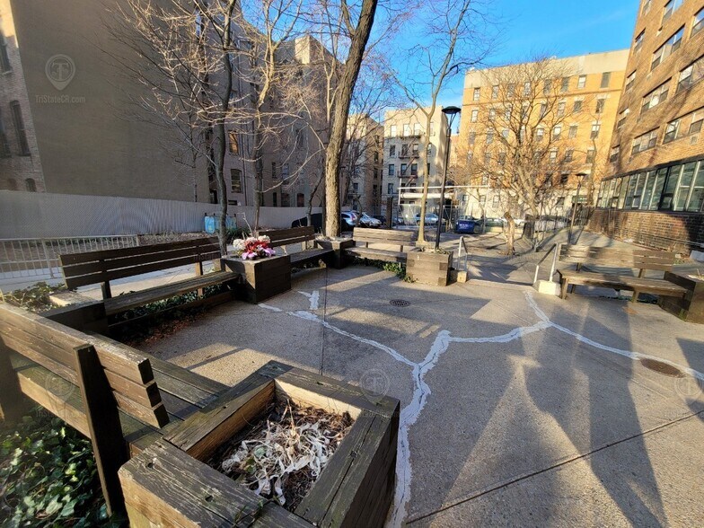 More Photos Of 1920 Amsterdam Ave, New York Apartments For Lease