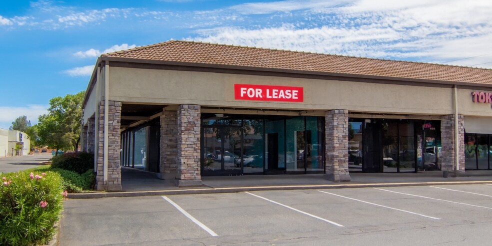 Primary Photo Of 1675 Hilltop Dr, Redding Freestanding For Lease