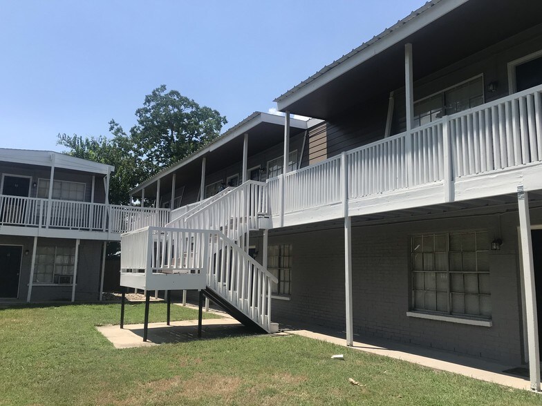 More Photos Of 2718 Violet St, Pasadena Apartments For Sale