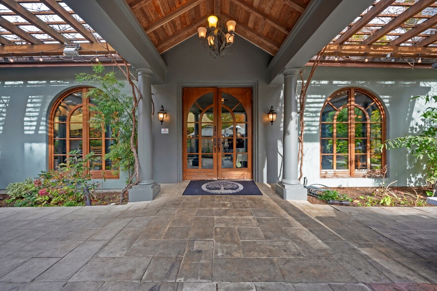 More Photos Of 8050 Bodega Ave, Sebastopol Restaurant For Sale