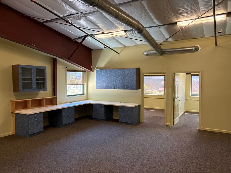 More Photos Of 178 Suburban Rd, San Luis Obispo Warehouse For Lease