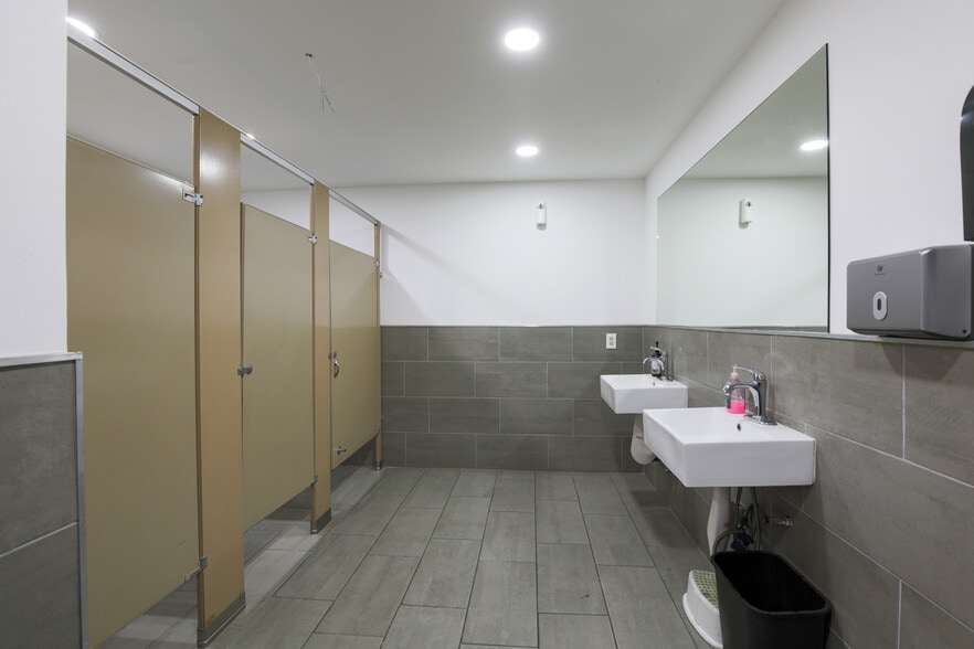 More Photos Of 8311 Westminster Blvd, Westminster Medical For Lease