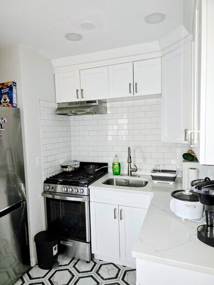 More Photos Of 275 Grand, Leonia Apartments For Sale