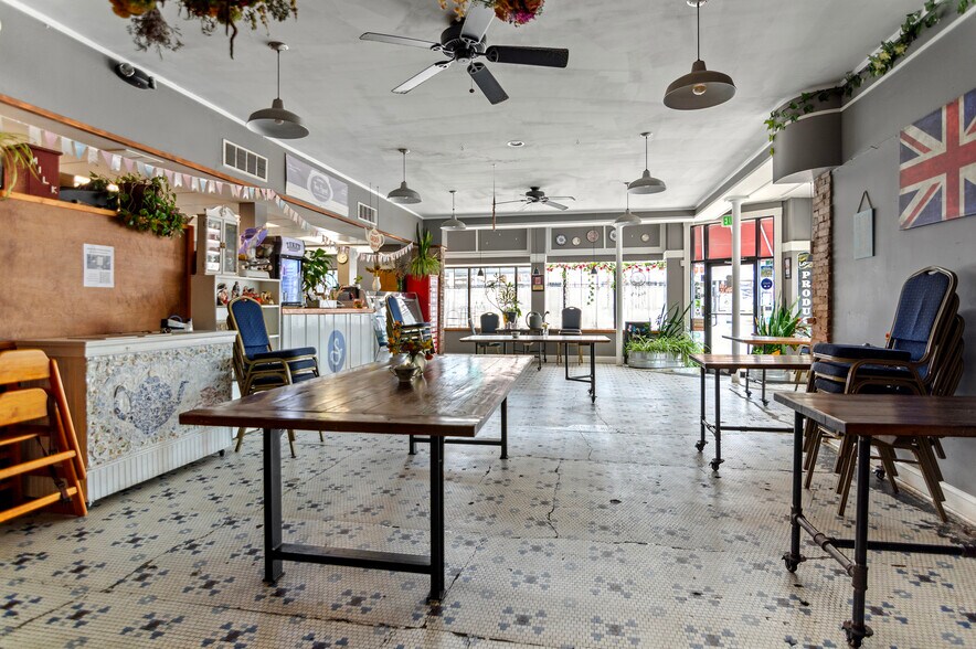 More Photos Of 5500 Harford Rd, Baltimore Freestanding For Sale