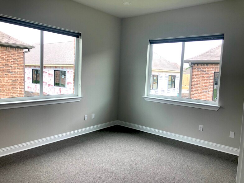 More Photos Of 2601 Little Elm Pky, Little Elm Office For Lease