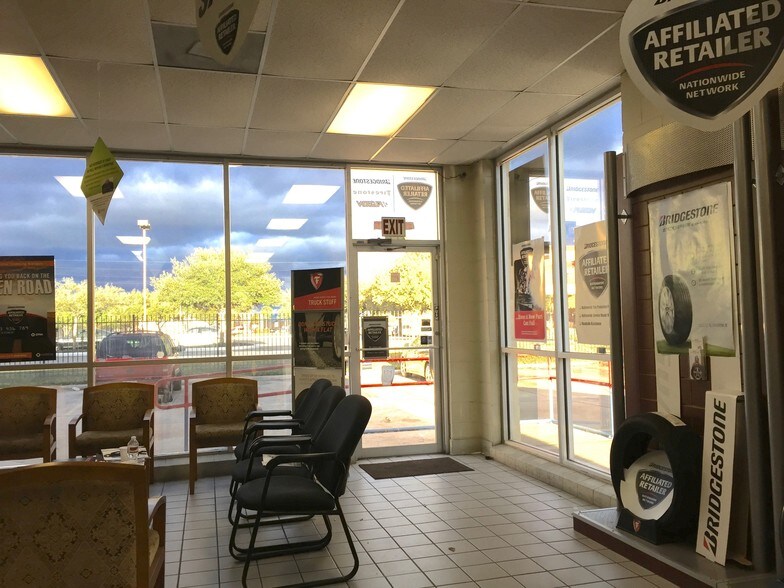 More Photos Of 625 Timberdale Ln, Houston Auto Repair For Sale