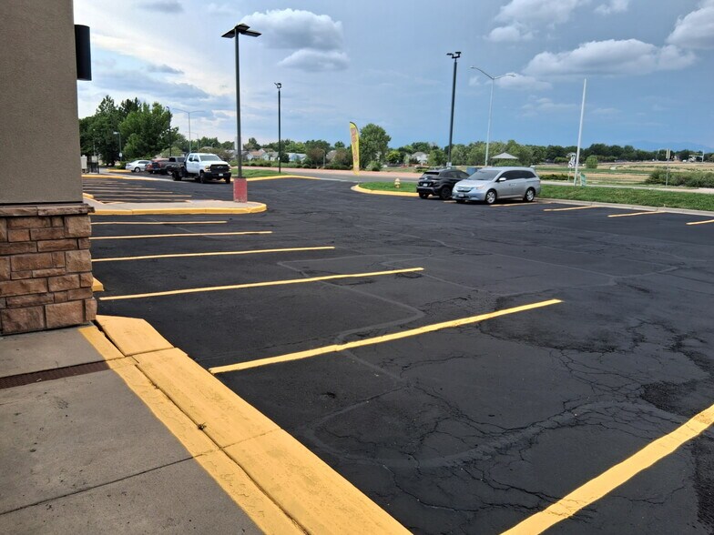 More Photos Of 12920 Lowell Blvd, Broomfield Storefront For Sale