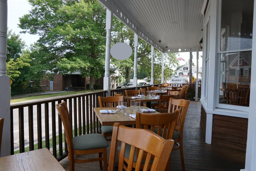 More Photos Of 15 Grand Ave, Shelter Island Heights Restaurant For Sale