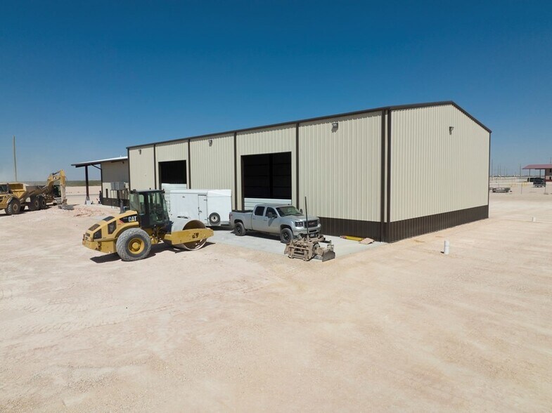 More Photos Of 16751 W Basin St, Odessa Warehouse For Lease