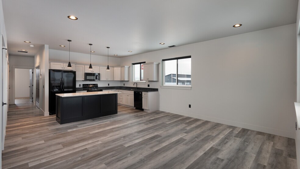 More Photos Of 203 Fletching Way, Belgrade Flex For Sale