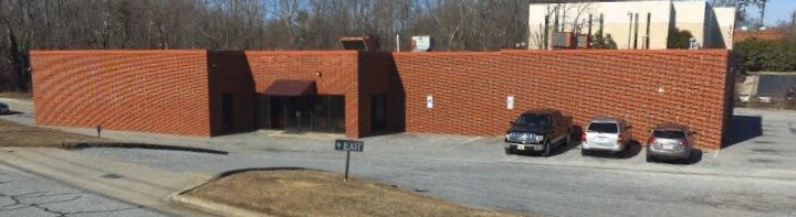 More Photos Of 1744 Westchester Dr, High Point Health Club For Lease