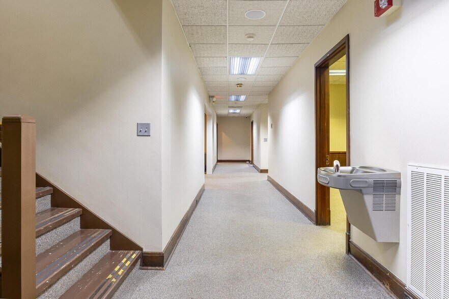 More Photos Of 240 Edwards St, Cleveland Office For Sale