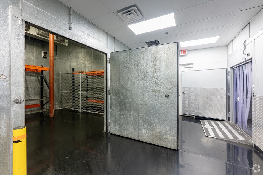 More Photos Of 5321 Cameron St, Las Vegas General Retail For Lease