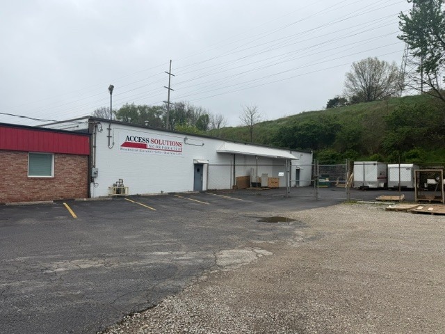 More Photos Of 2415 Gilchrist Rd, Akron Warehouse For Sale