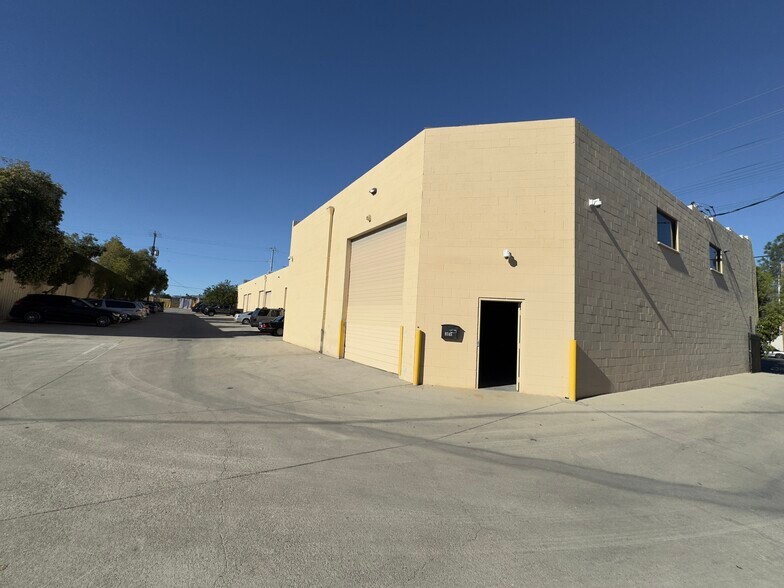 More Photos Of 9245 Glenoaks Blvd, Sun Valley Warehouse For Lease