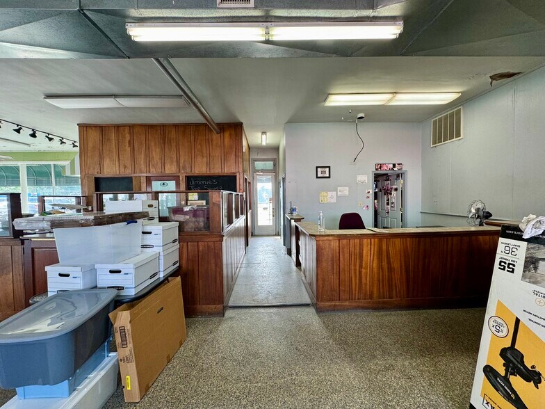 More Photos Of 311 N Longstreet St, Kingstree Auto Repair For Sale