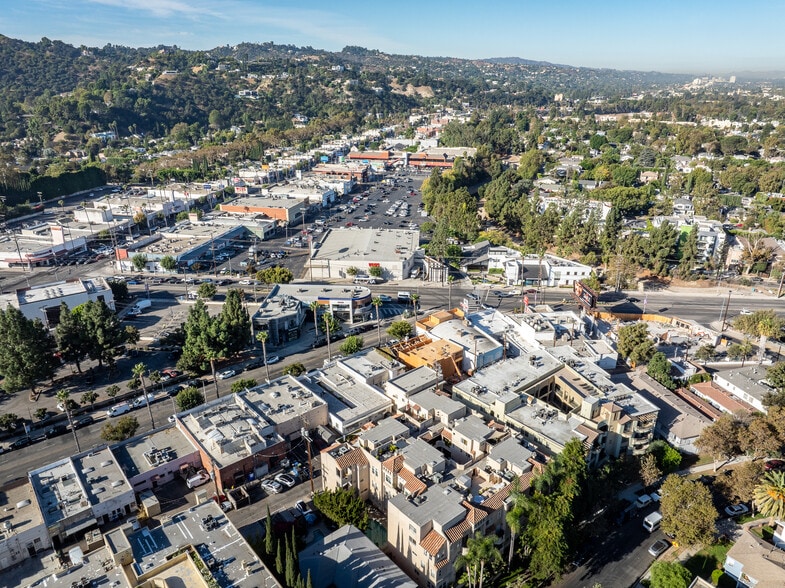 More Photos Of 12073-12077 Ventura Pl, Studio City Storefront Retail Residential For Sale