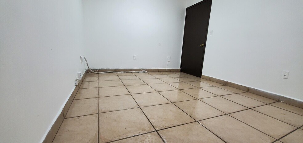 More Photos Of 14315 SW 139th Ct, Miami Warehouse For Lease