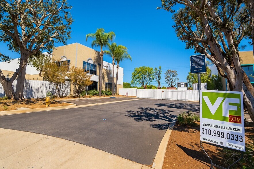 More Photos Of 683 New York Dr, Pomona Warehouse For Sale