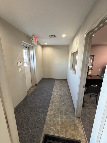 More Photos Of 10012 E 46th Pl, Tulsa Warehouse For Sale