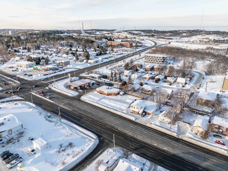 More Photos Of 1181 Notre Dame Av, Sudbury Restaurant For Lease