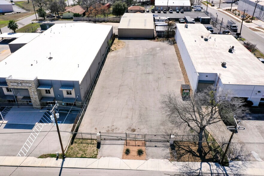More Photos Of 506 Portland Rd, San Antonio Land For Lease