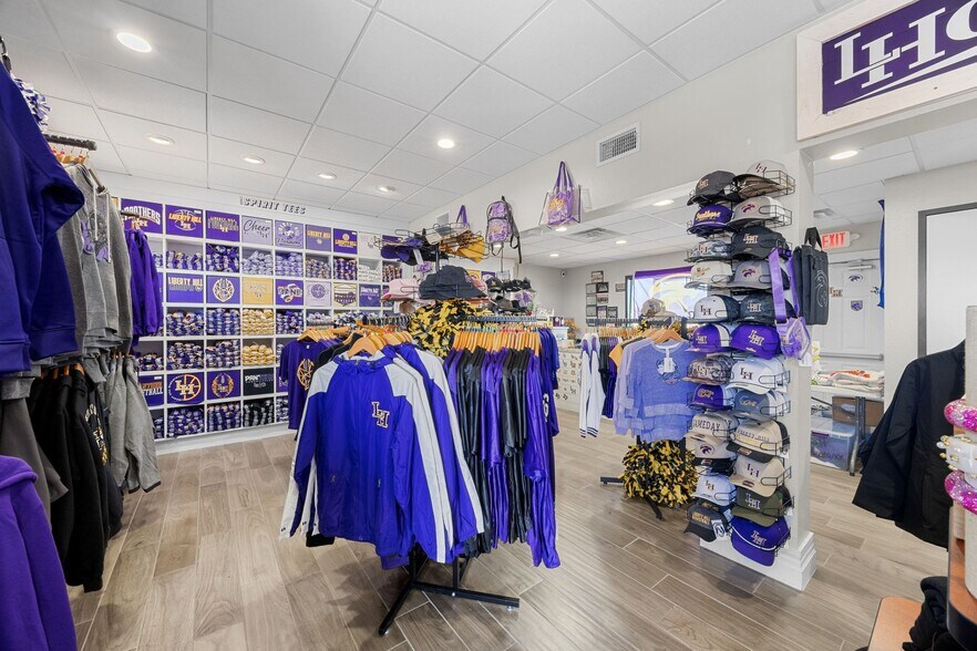 More Photos Of 14262 W State Highway 29, Liberty Hill General Retail For Sale