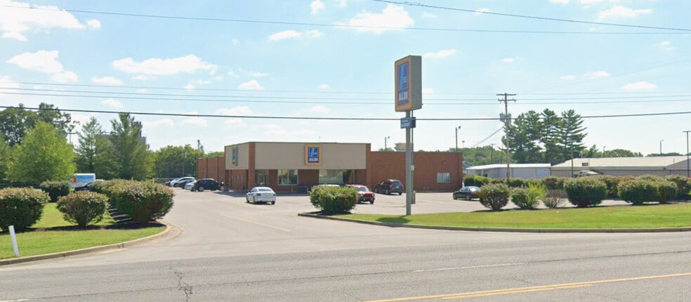 Primary Photo Of 2554 Fort Campbell Blvd, Hopkinsville Supermarket For Sale
