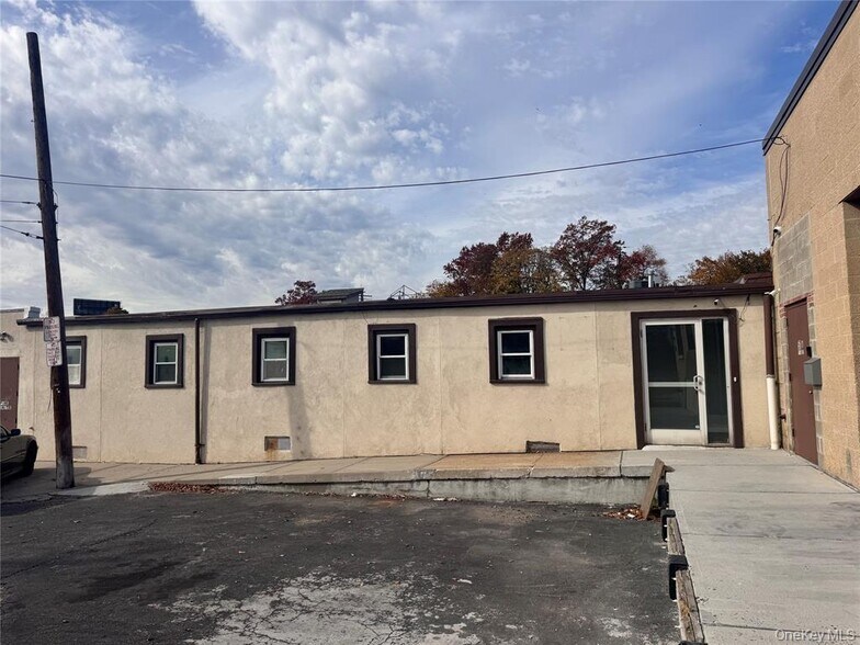 More Photos Of 50 Pine St, New Rochelle Manufacturing For Lease