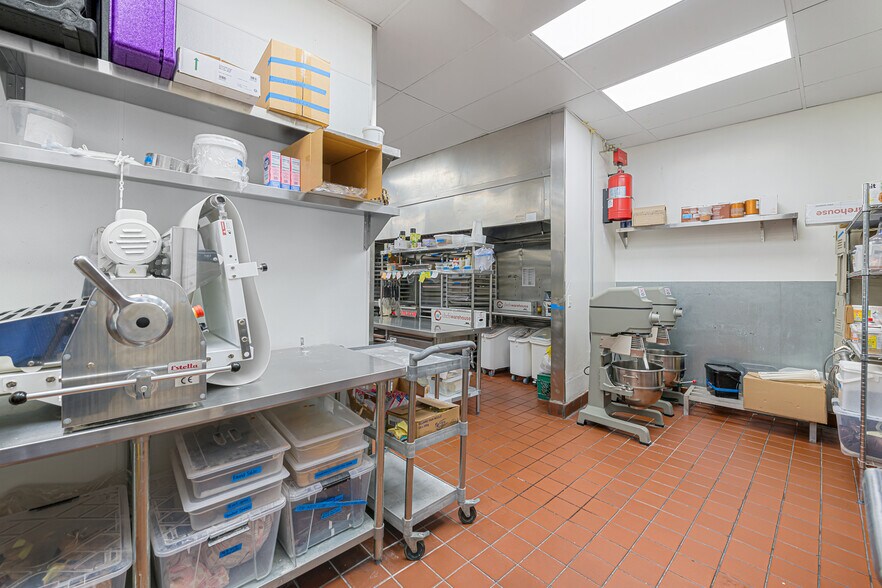 More Photos Of 303 S Mission Dr, San Gabriel Restaurant For Sale