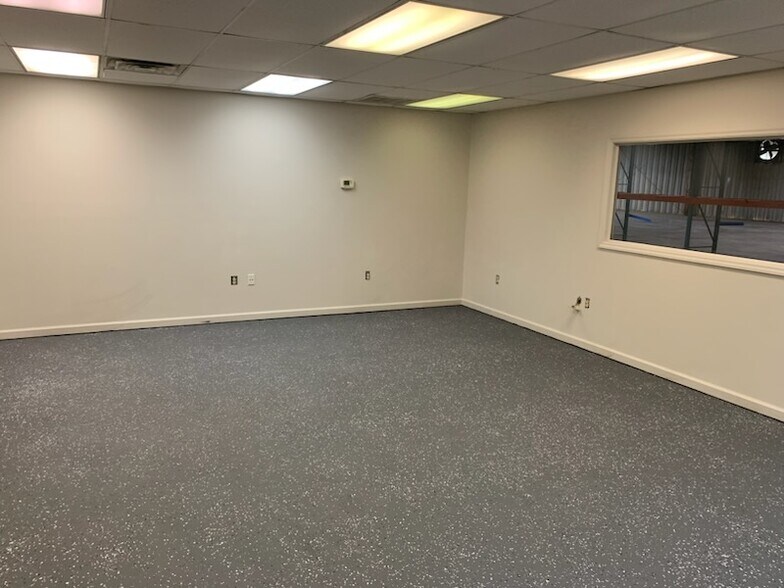 More Photos Of 9320 Madison Blvd, Madison Warehouse For Lease