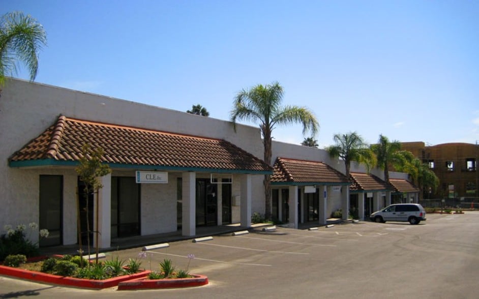More Photos Of 109-155 E Arrow Hwy, San Dimas Light Distribution For Lease