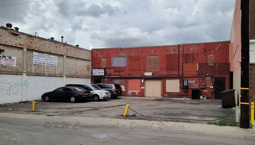 More Photos Of 6822-6828 Pacific Blvd, Huntington Park Storefront For Sale