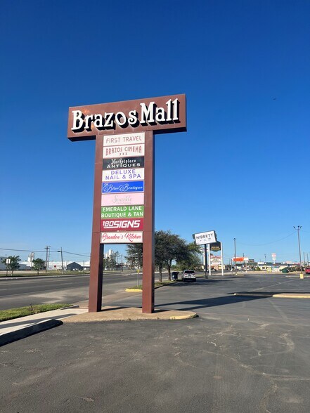 More Photos Of 2801 Highway 180 E, Mineral Wells Unknown For Lease