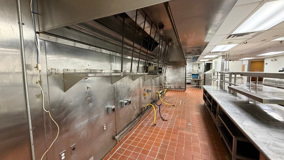 More Photos Of 2124-2162 Merrick Ave, Merrick Unknown For Lease