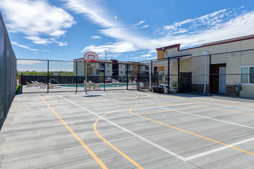 More Photos Of 215 University Dr, Richland Apartments For Sale
