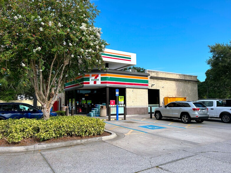 Primary Photo Of 15001 W Colonial Dr, Winter Garden Convenience Store For Sale